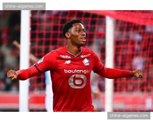 镜头聚焦：里尔前锋乔纳森·戴维如何利用跑动破解布雷斯特的混合防线